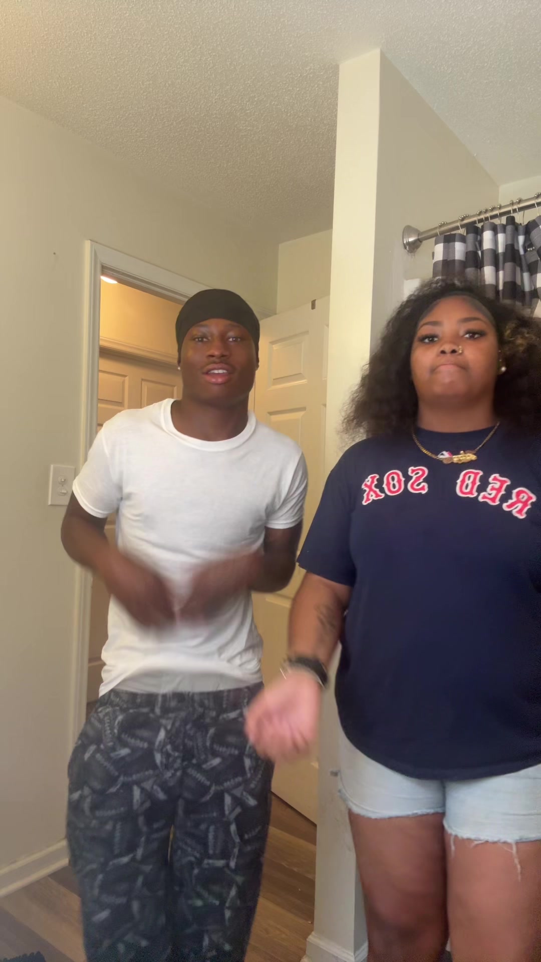 @yourneighborhood_randome