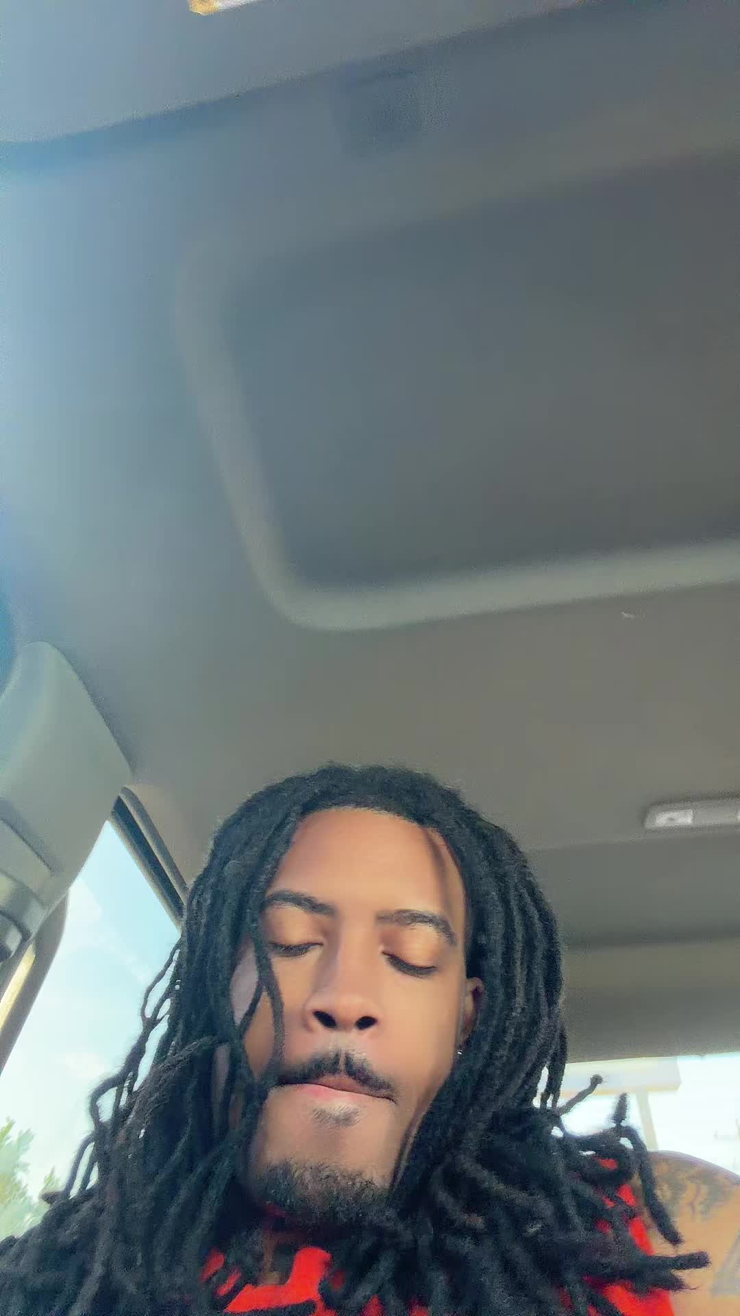 @𝑳𝑨🪼