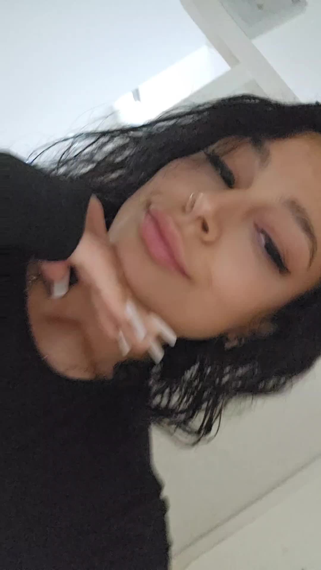 @_KyRa _