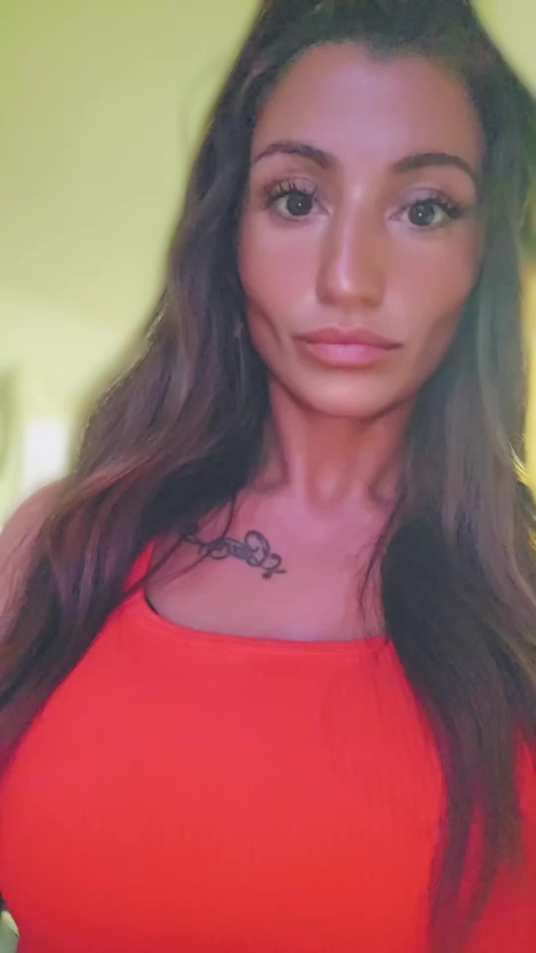 @Valentina Ri/Ka