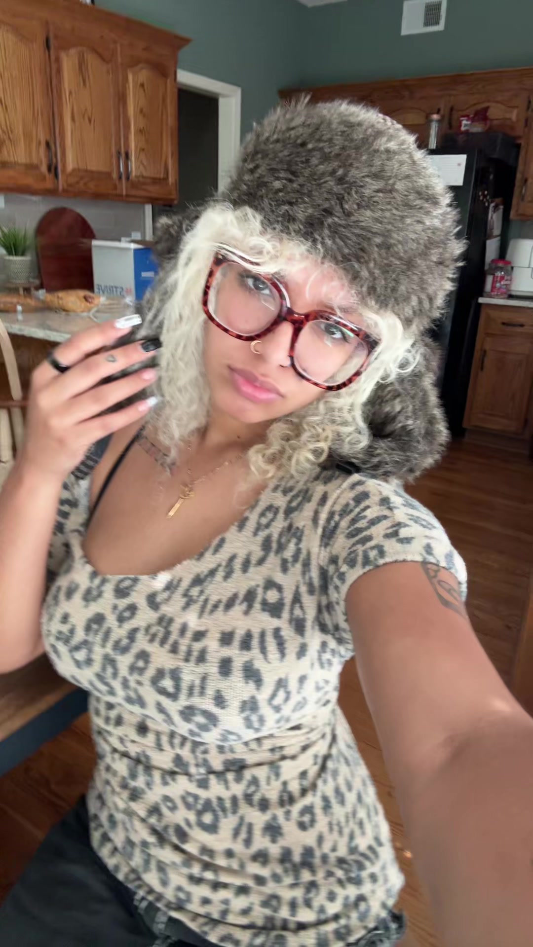 @leaveyourbf