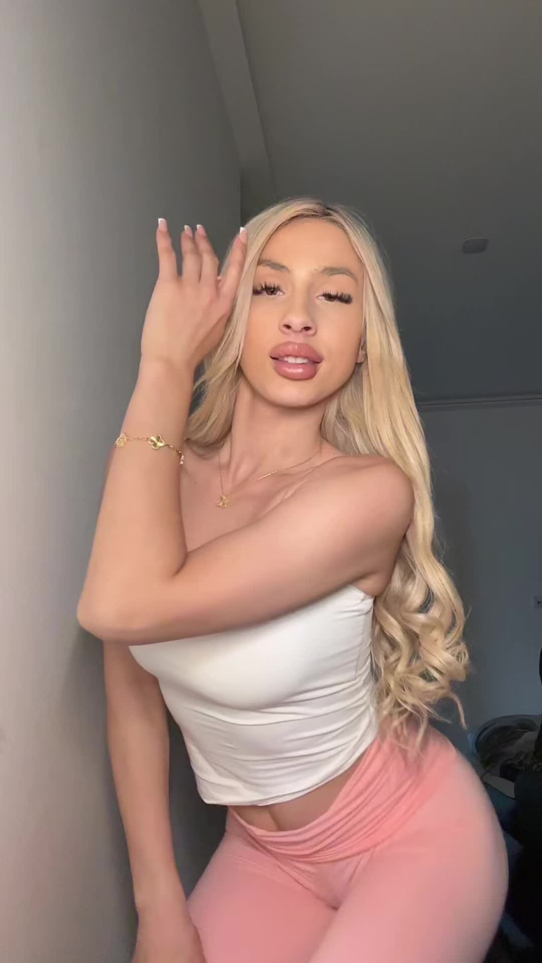 @Vazzzle