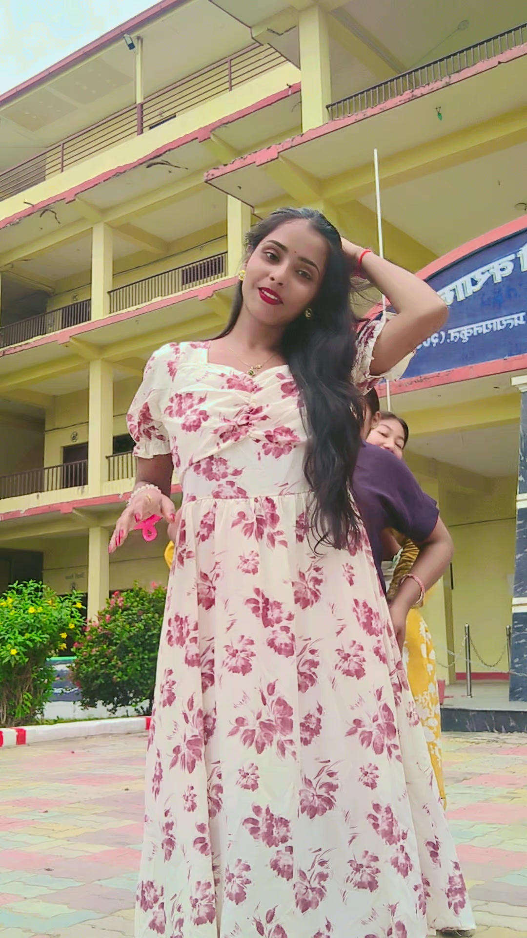 @rakhi thakur🌸🕊️