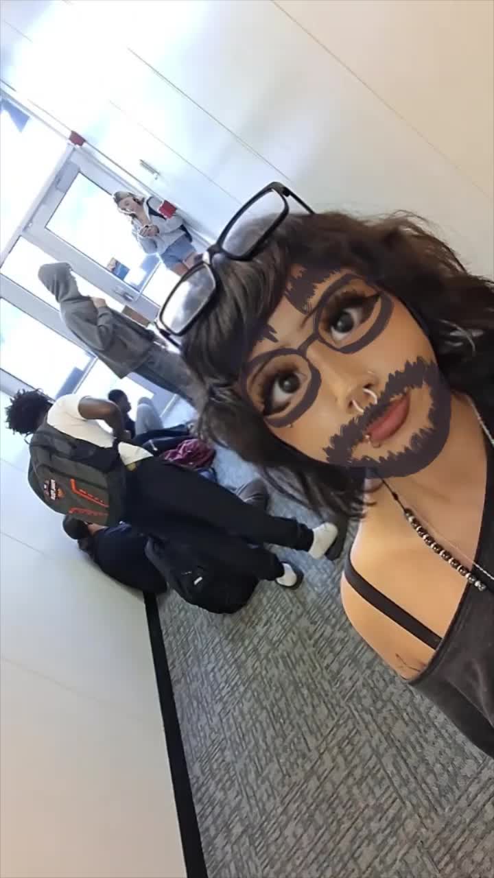 @queefgurls
