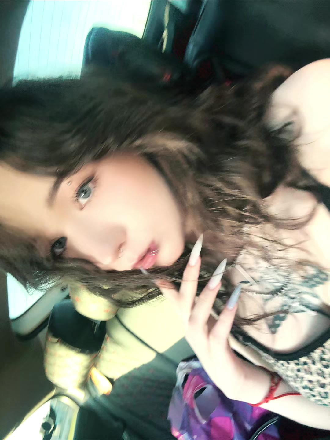 @~𝔗𝔦𝔞𝔫𝔞.