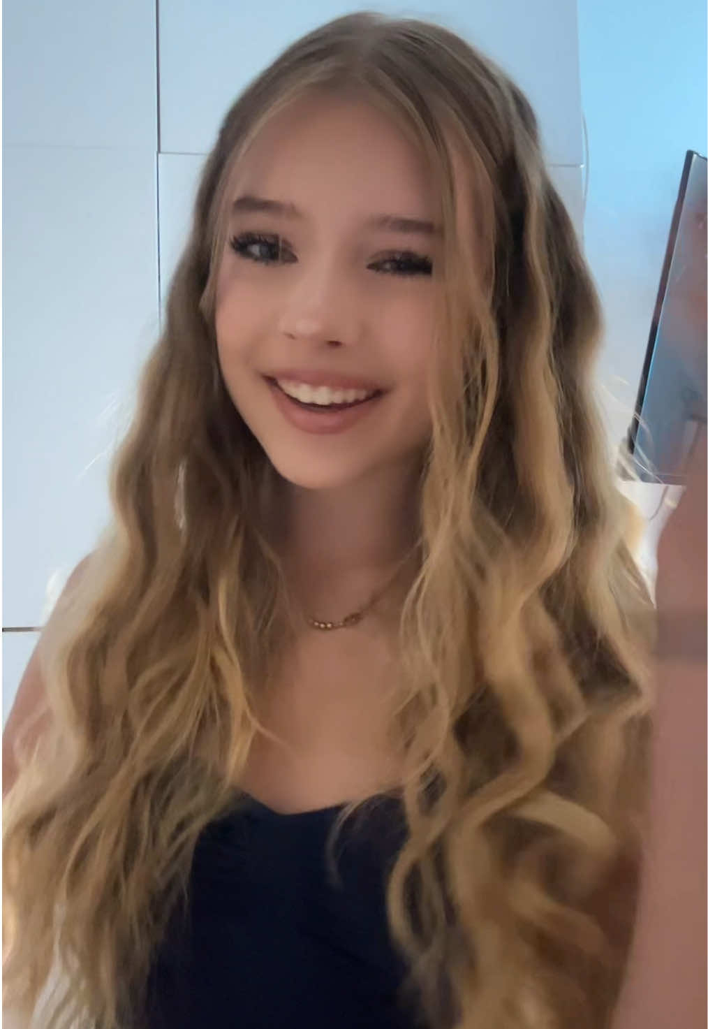 @ig: hqnixa0.16 𝜗ৎ