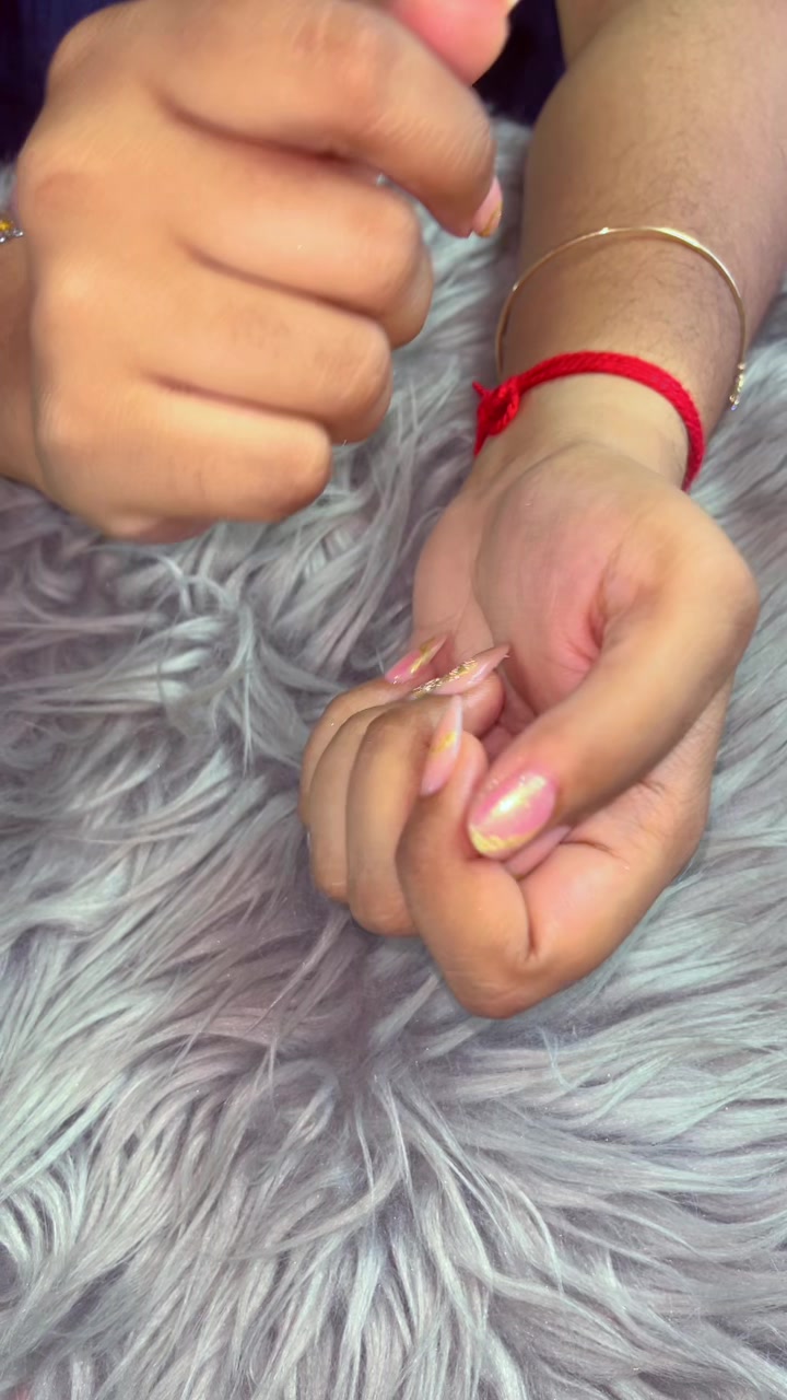 @TIPSY TURVY NAILS AND LASHES