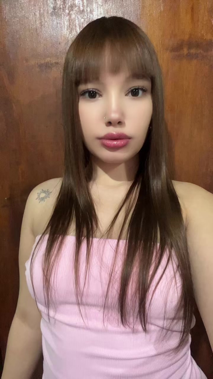 @larameza_