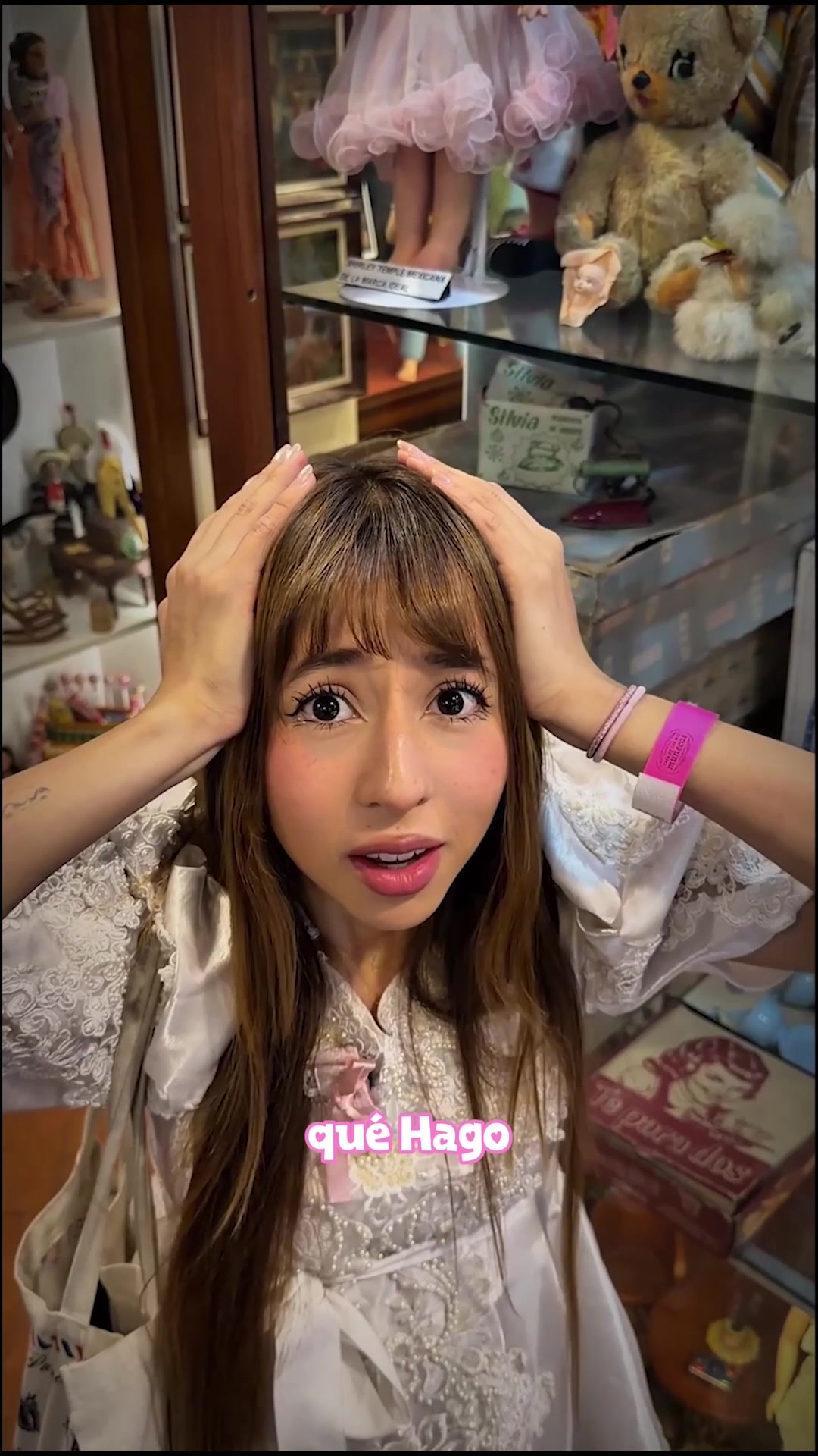 @Emily León
