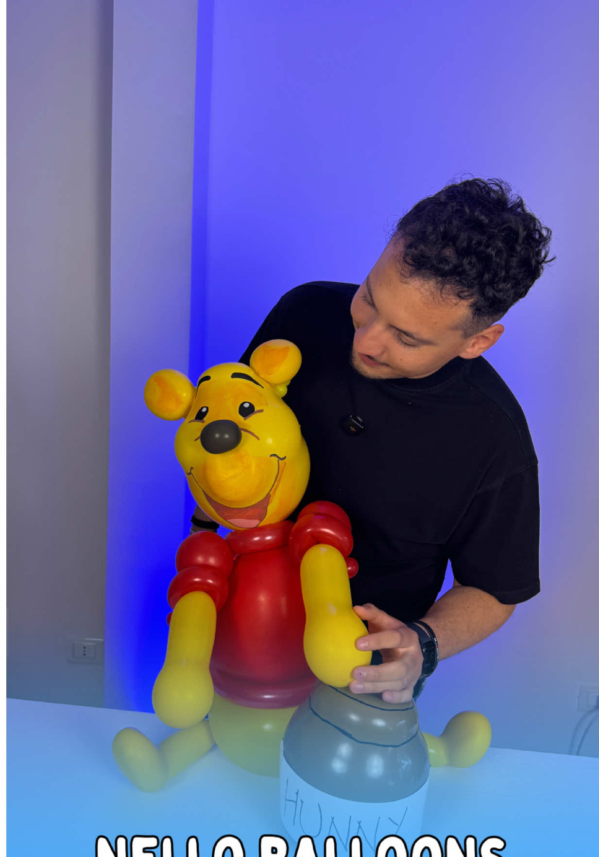 @Nello_Balloon Artist