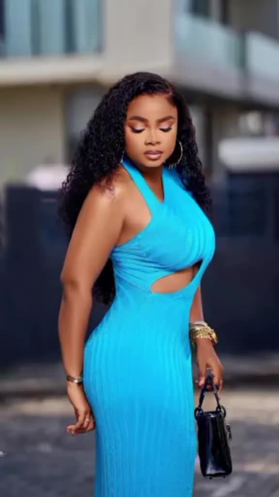 @Bimbo Ademoye's Addict