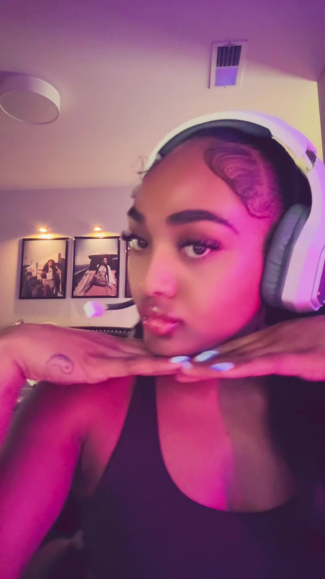@jjaneedoee