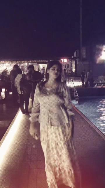 @Hira_10