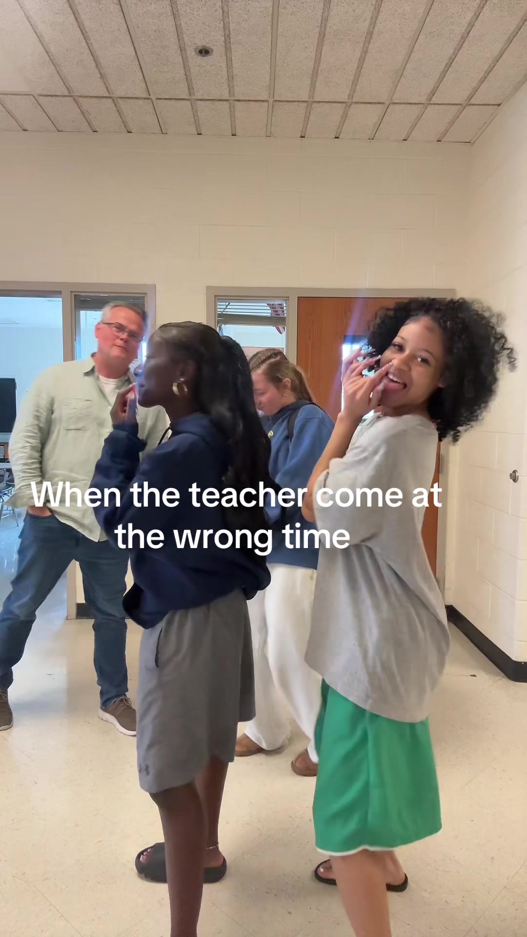 @L A N A