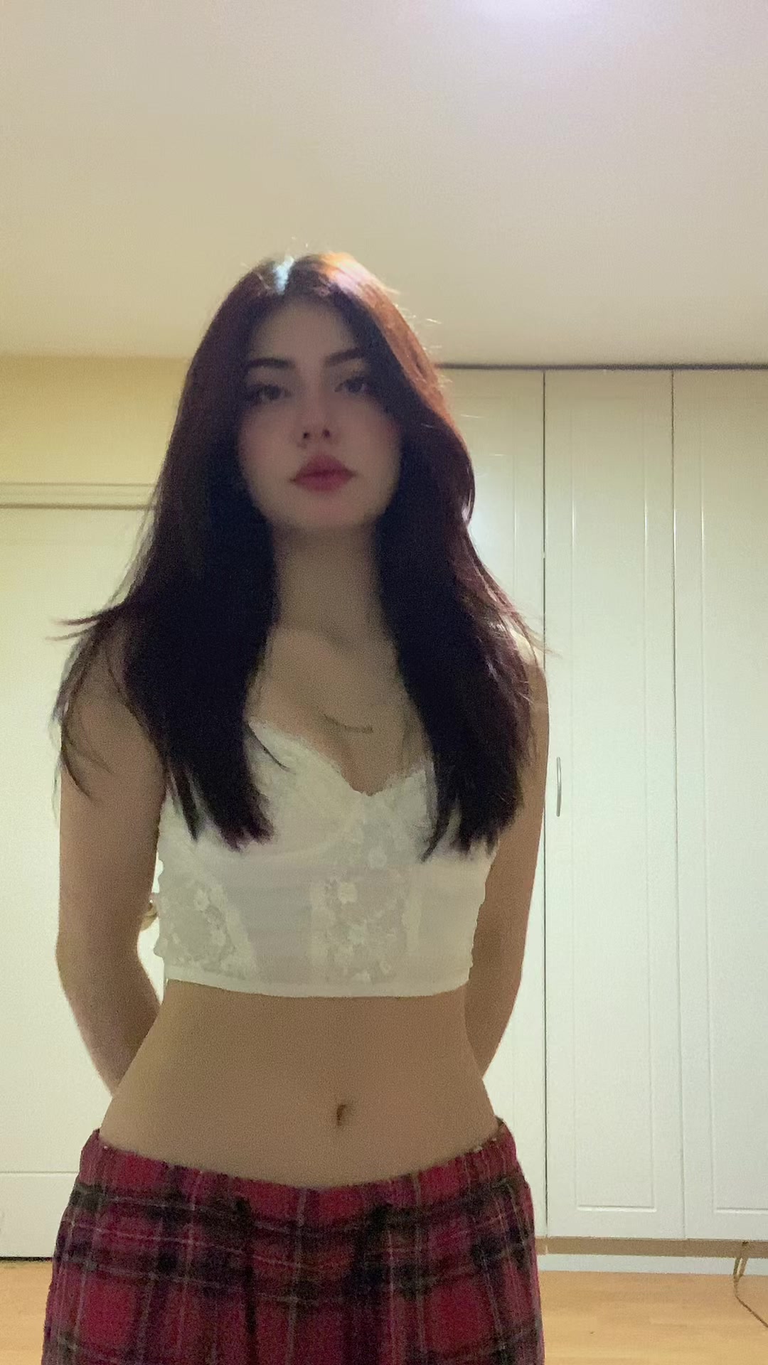 @emiwho?