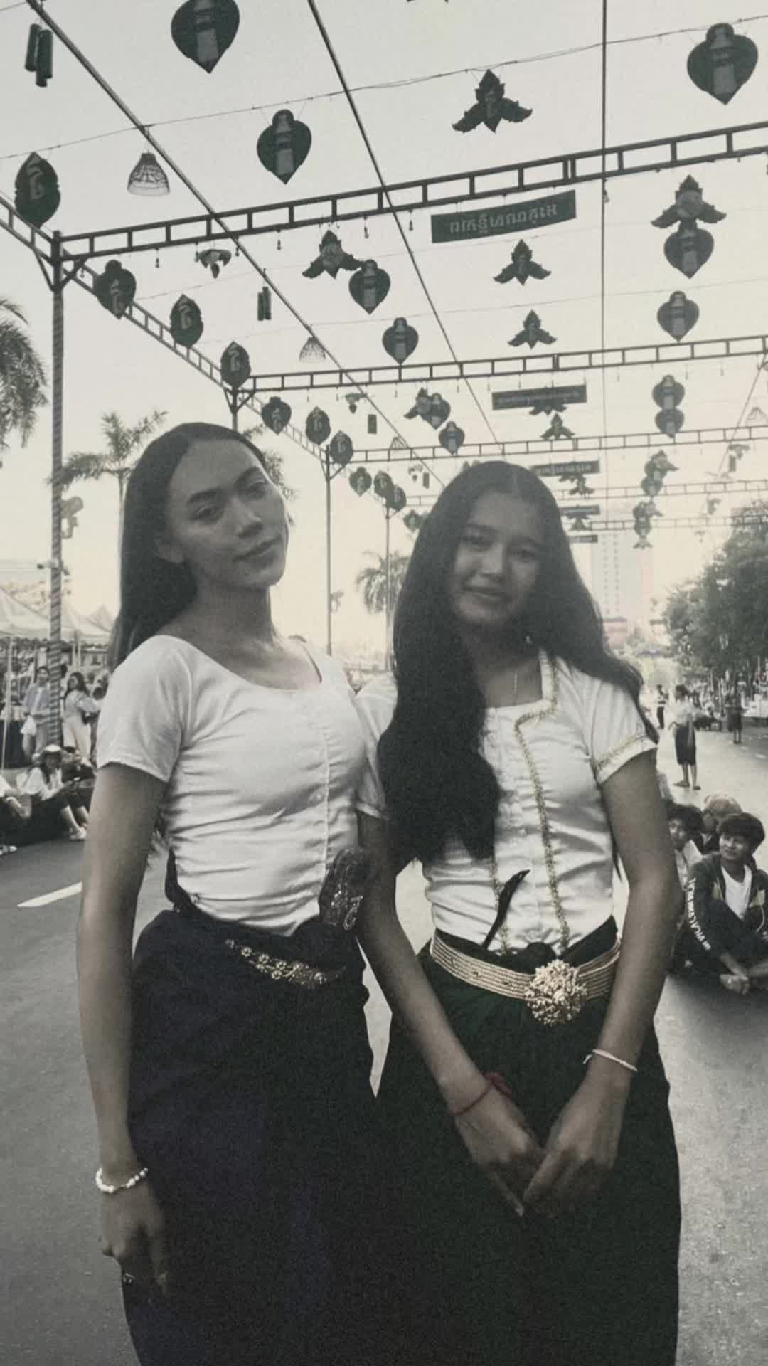 @Hak-ហាក់౨ৎ