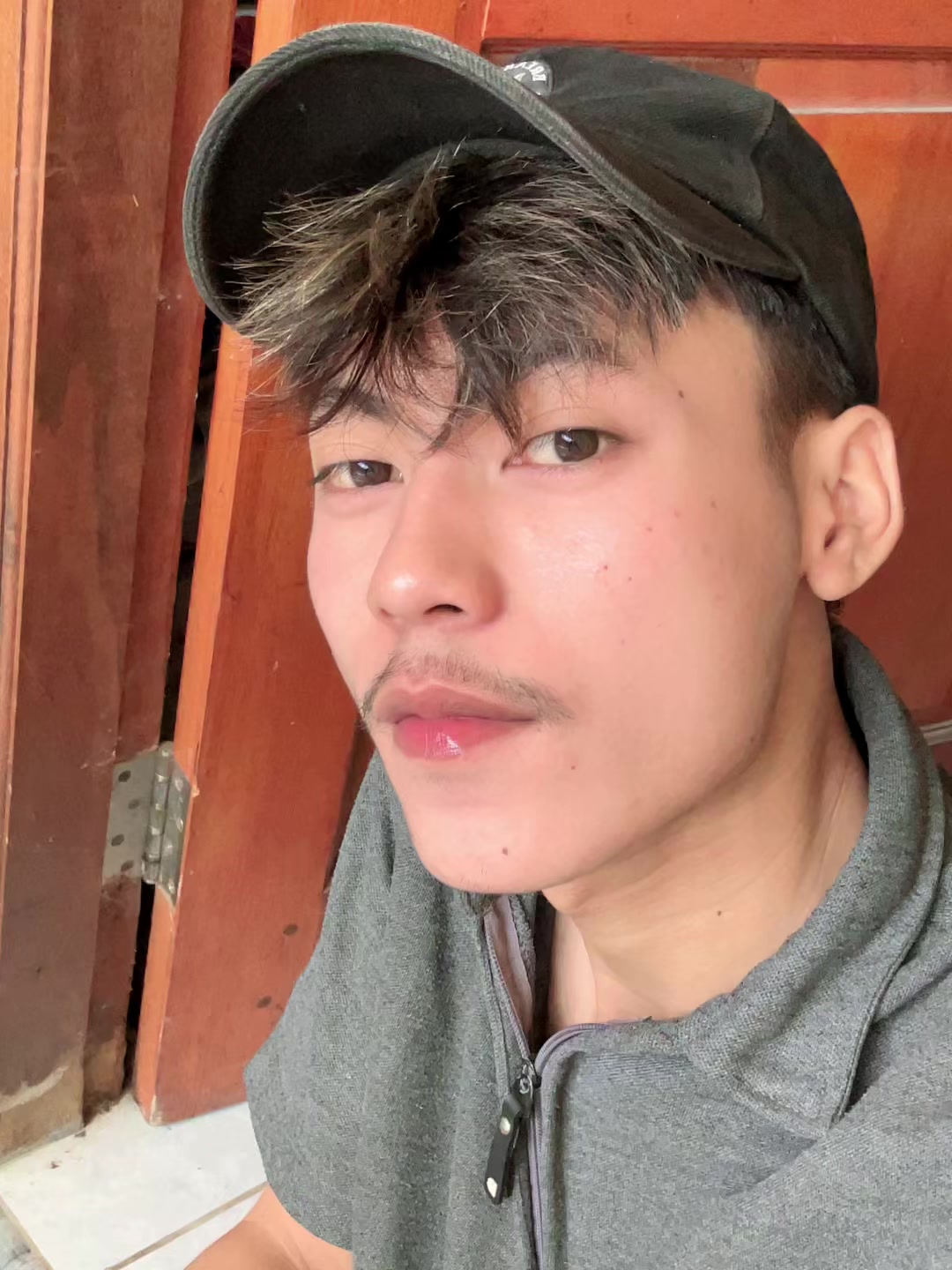 @1%