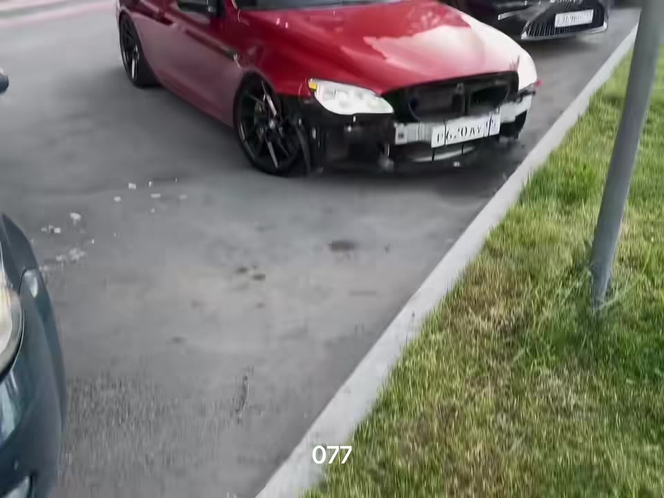 @077