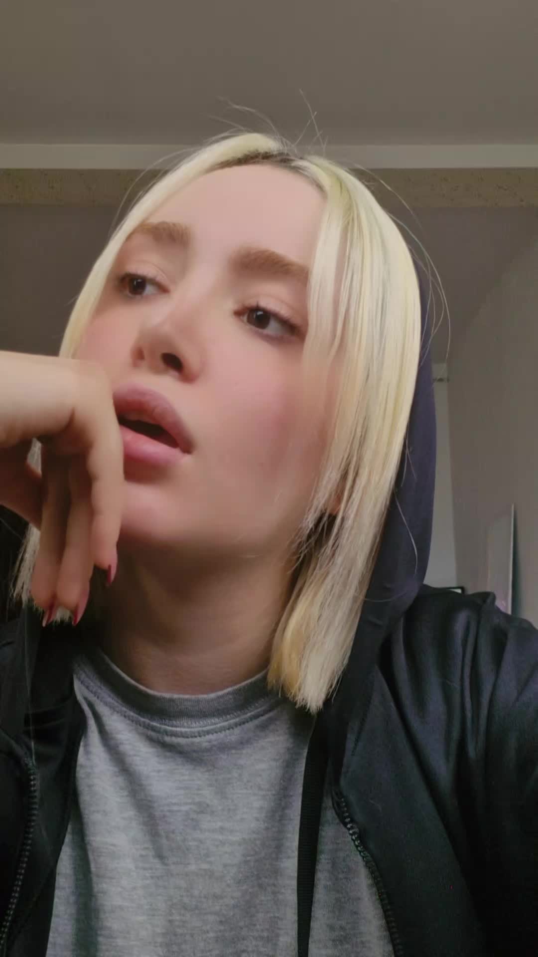 @evildayana