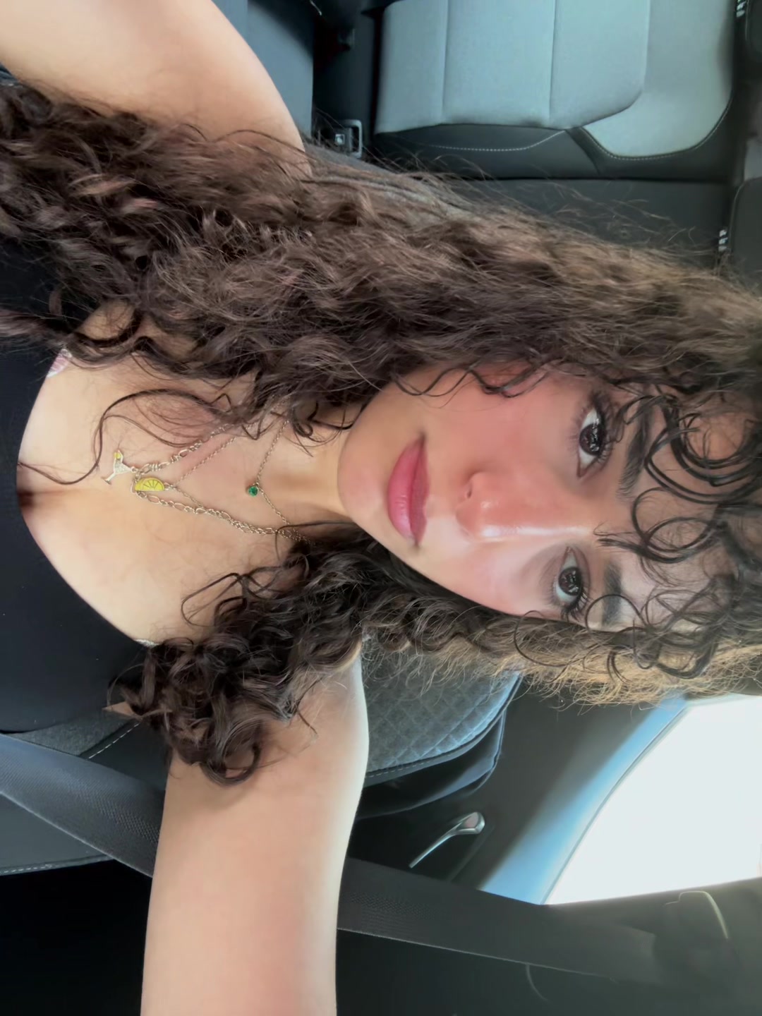 @oyku.dgr