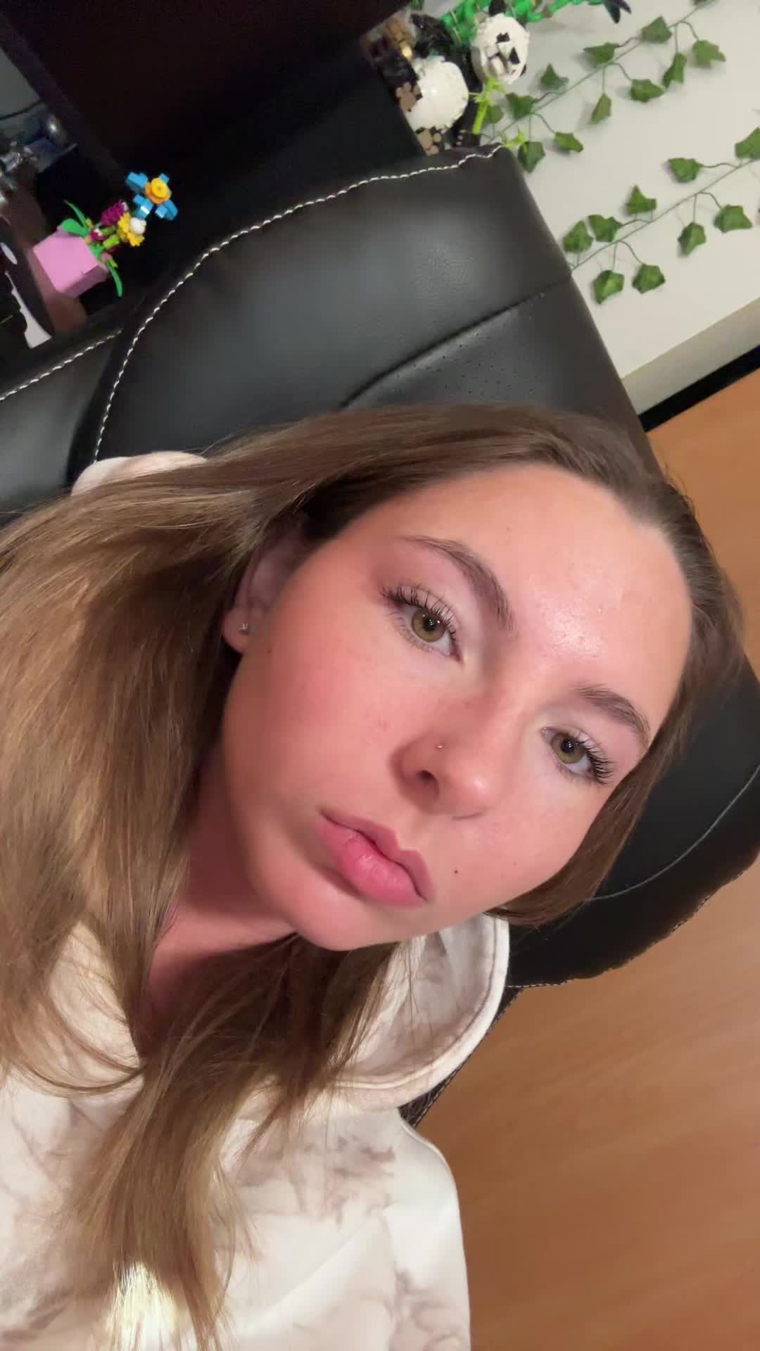 @haileyhopkins