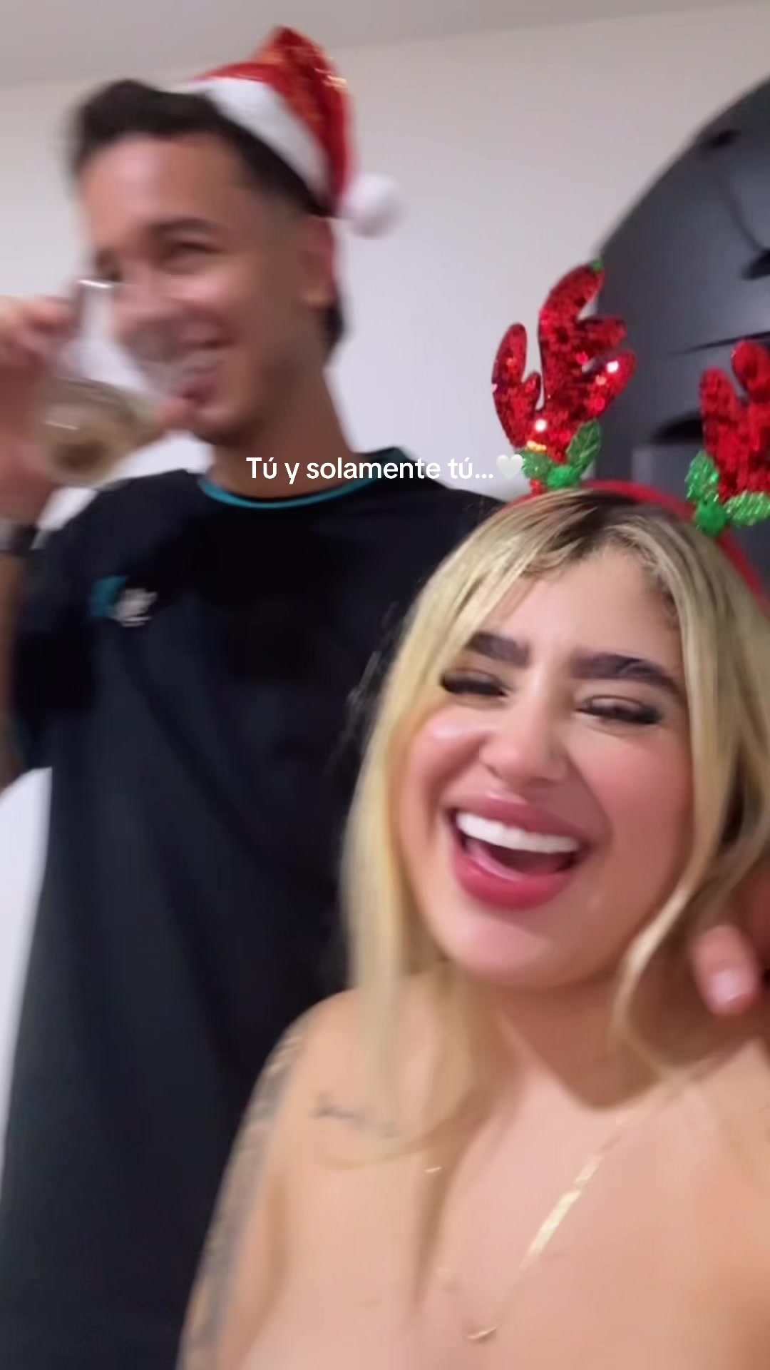 @La Oficial