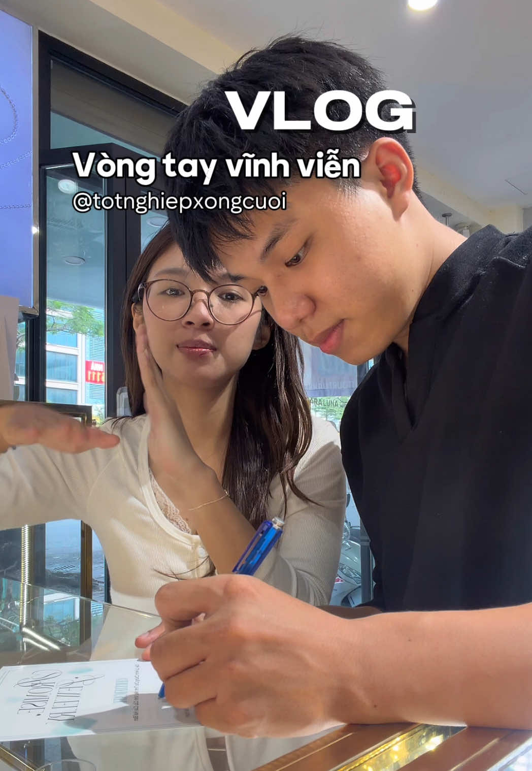 @tốt nghiệp xong cưới ♡