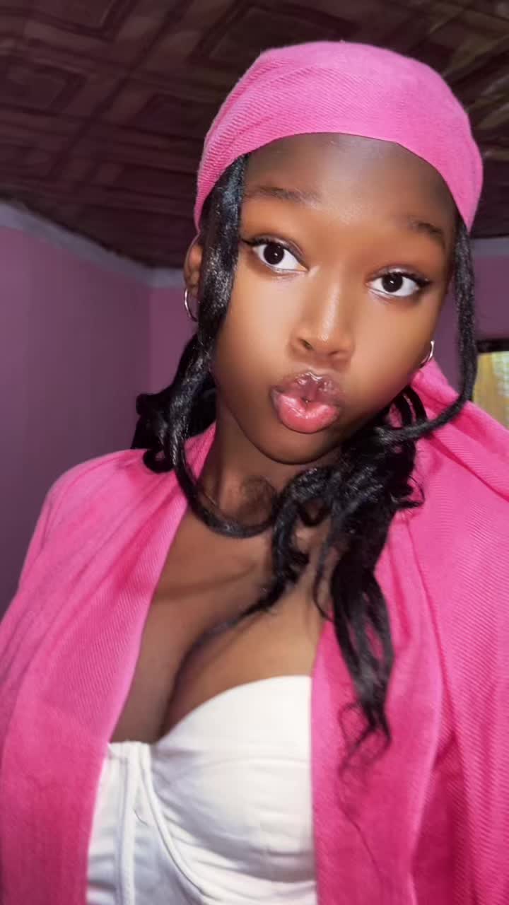 @𝓢𝓸𝓯𝓲𝓪✨