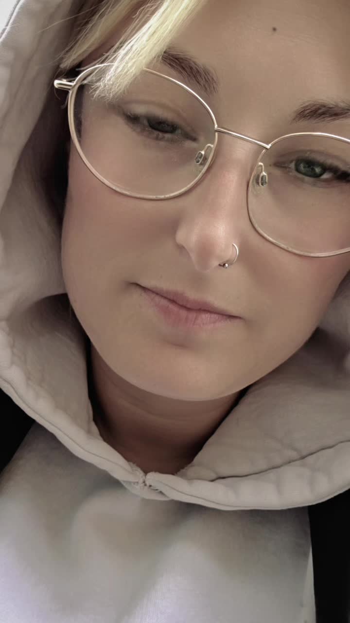 @♡꧁๓เгเ꧂♡