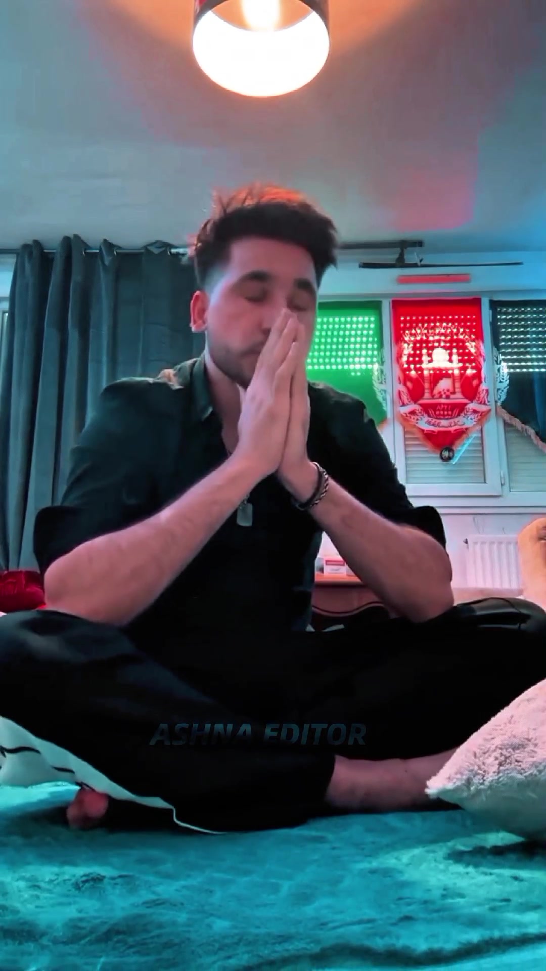 @𝐀𝐒𝐇𝐍𝐀 𝐄𝐃𝐈𝐓𝐎𝐑❤️🔥