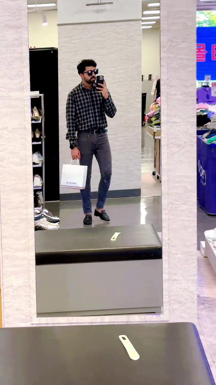@Ch Sagheer 🇵🇰🇰🇷