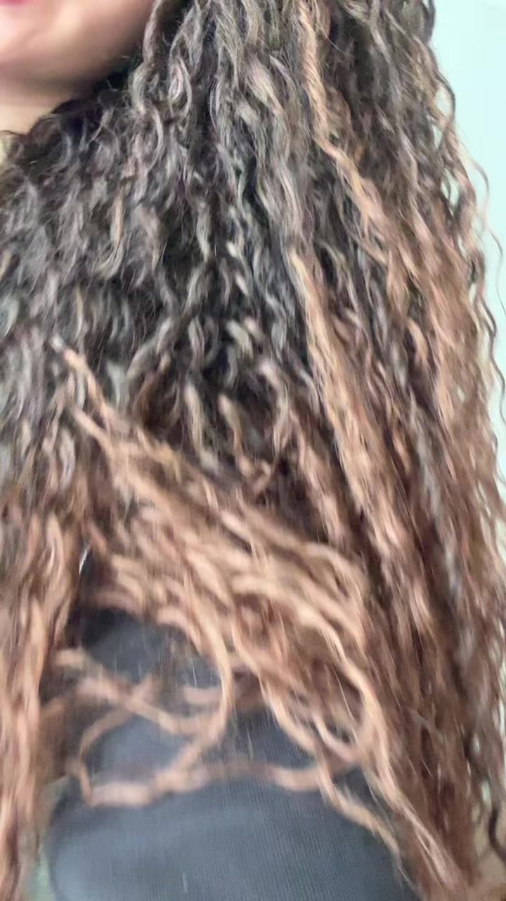 @Valentina