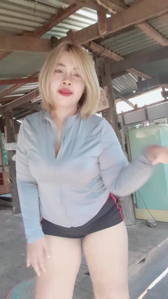 @นิเนม ช่องรอง