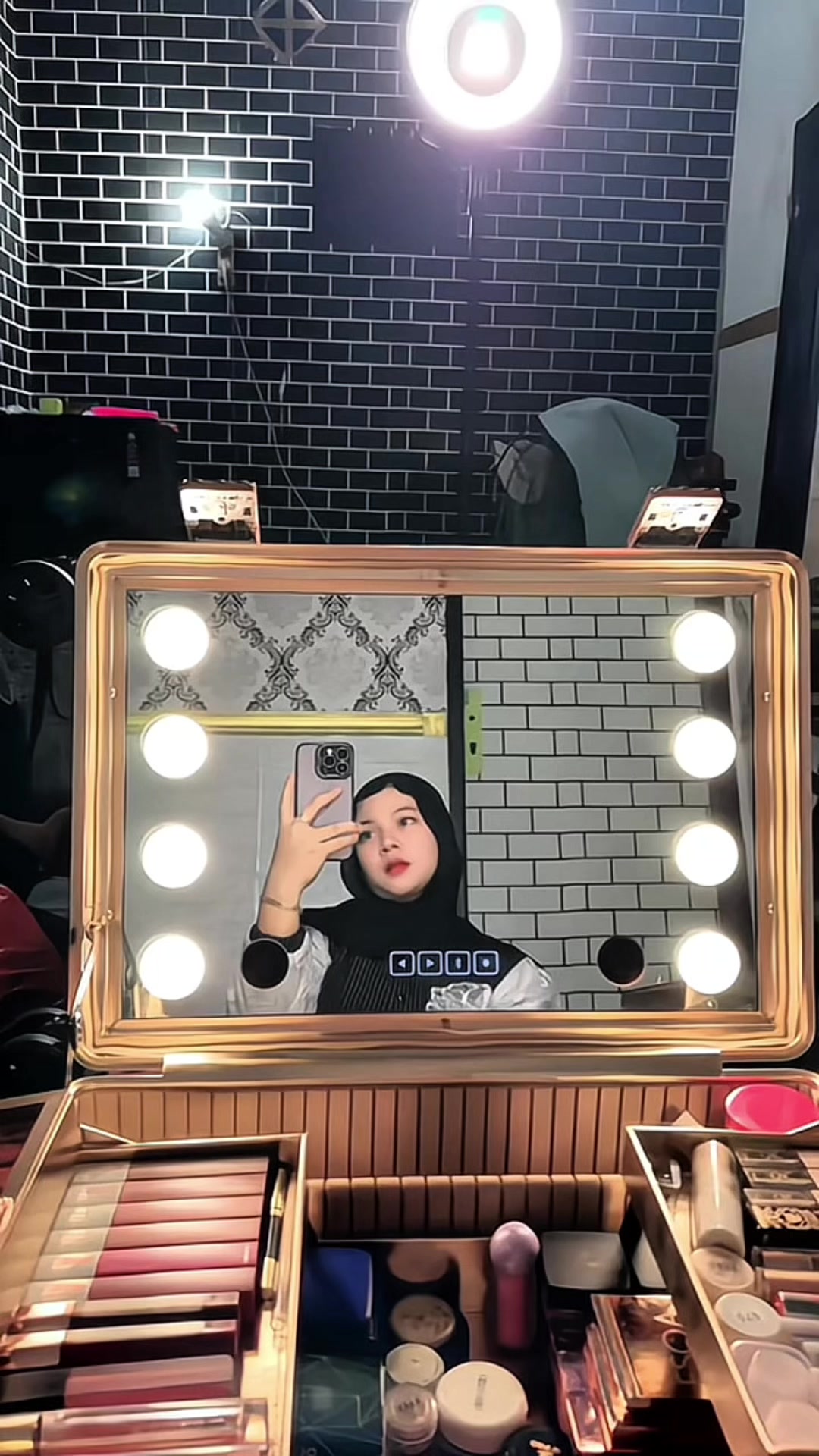 @HIEKMAA MAKE UP JEMBER