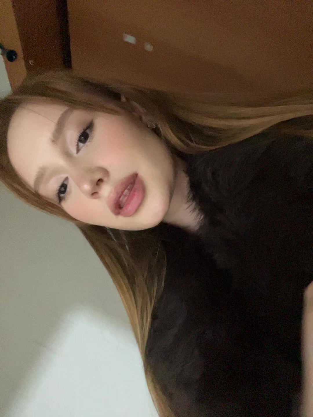 @u