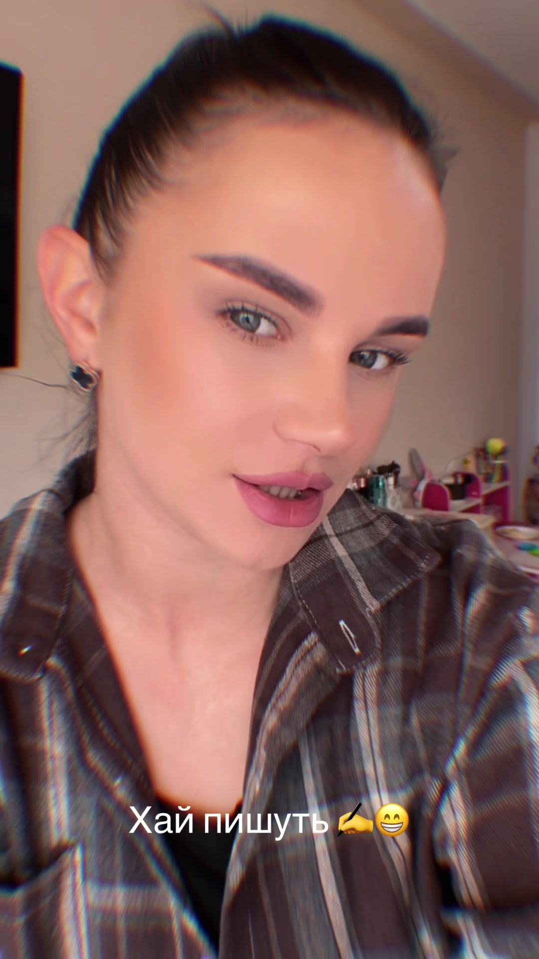 @_vikiii.d