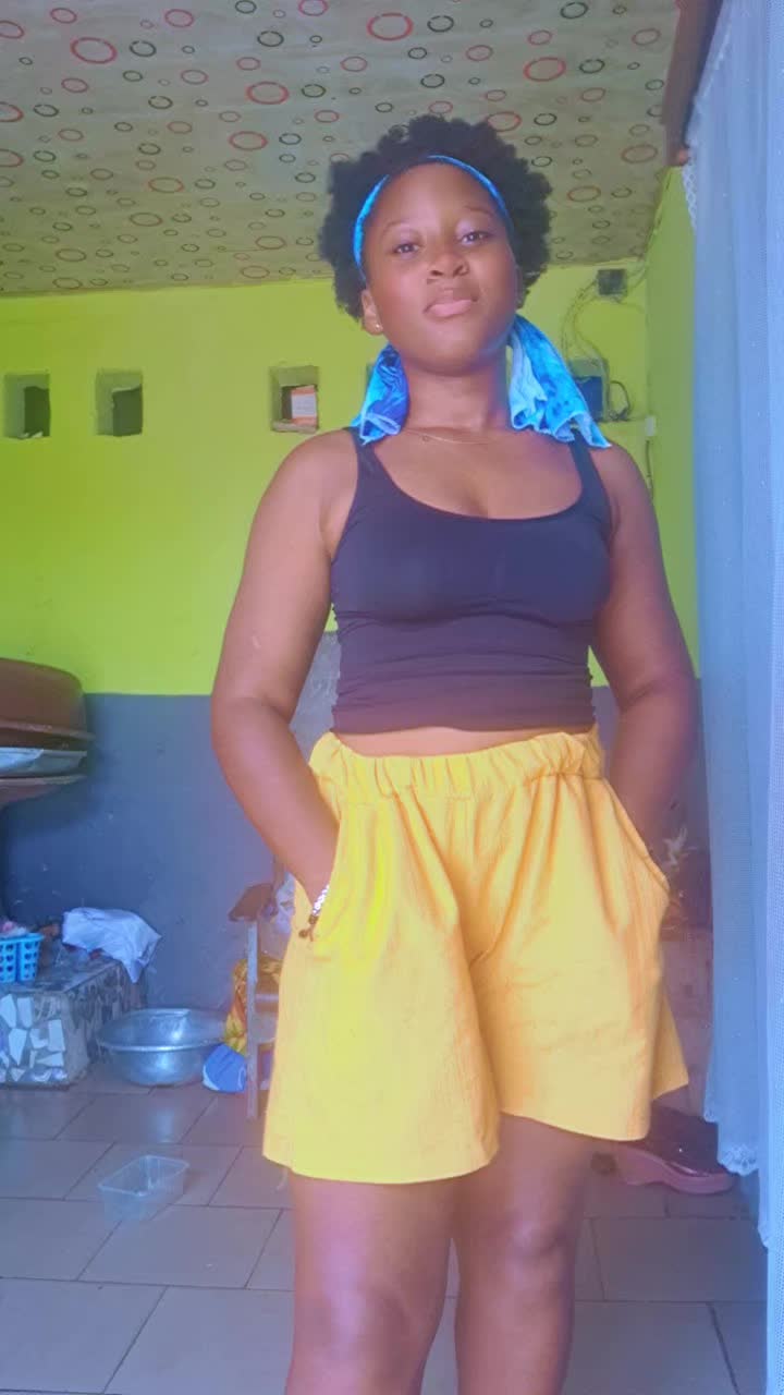 @petit 😊mod&egrave;le💋 chic ❤️&zwj;🔥🫦