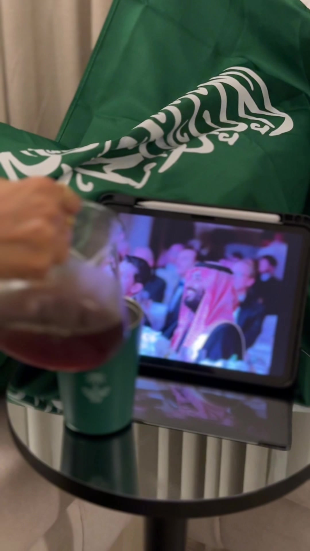 @إيمان ابوعزام ميكب ارتست