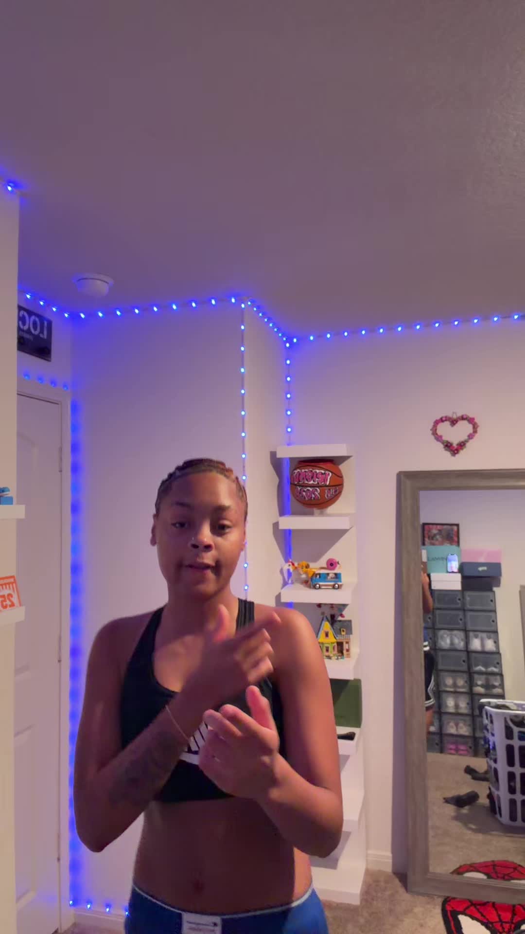 @imcreepyconnie