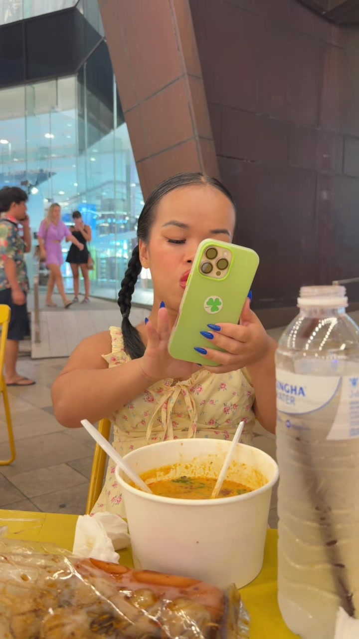 @Lilly Midget