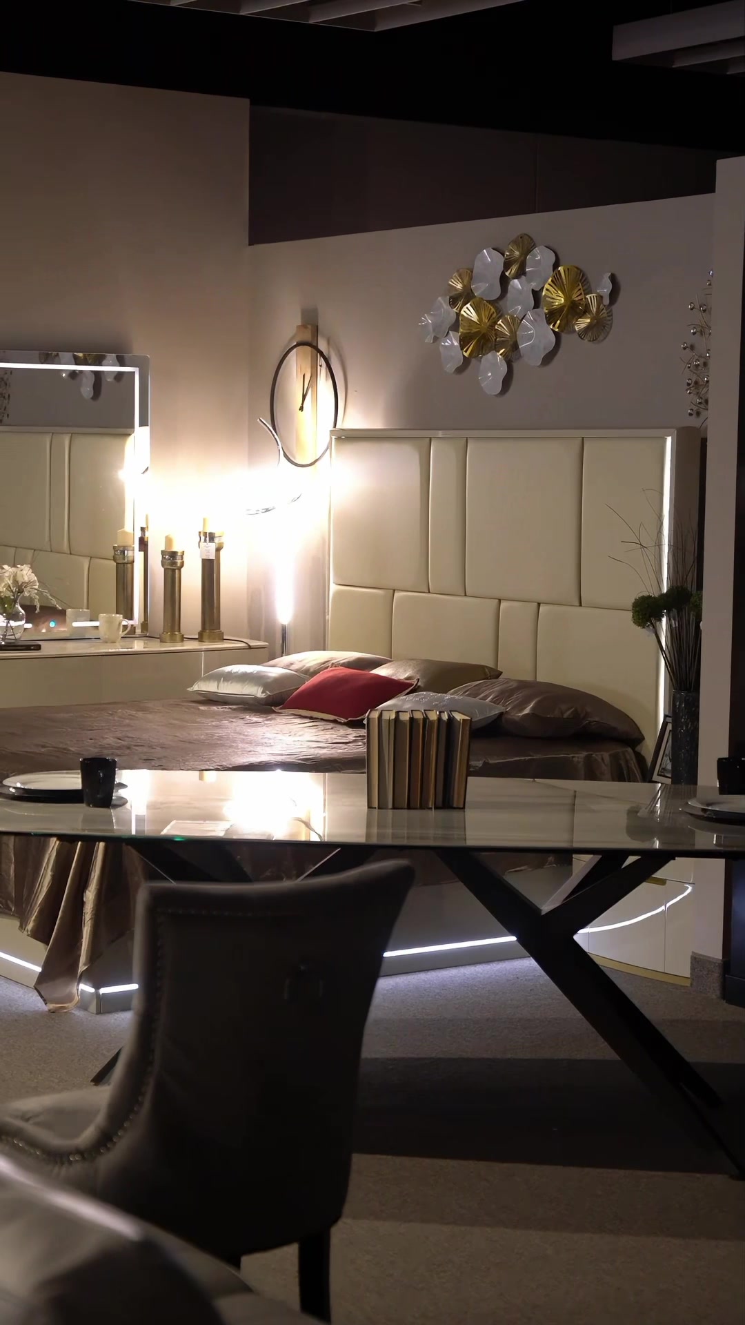 @Royal living furniture