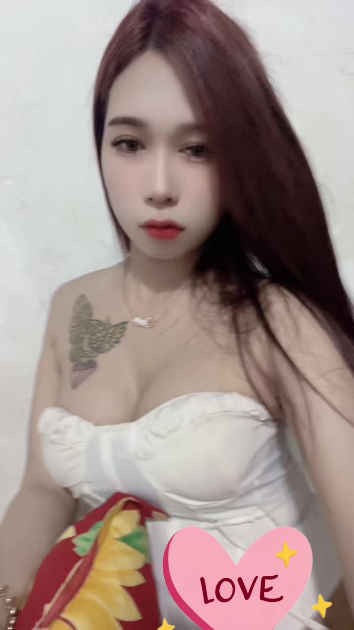 @🩷ចែញ៉ា🩷