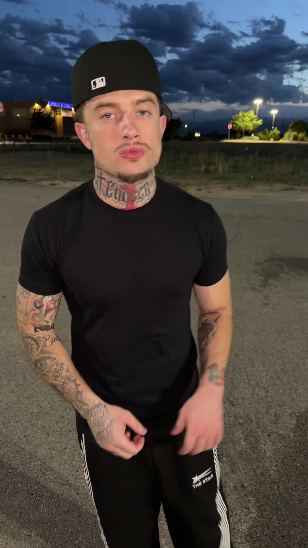 @Danoto 🦇
