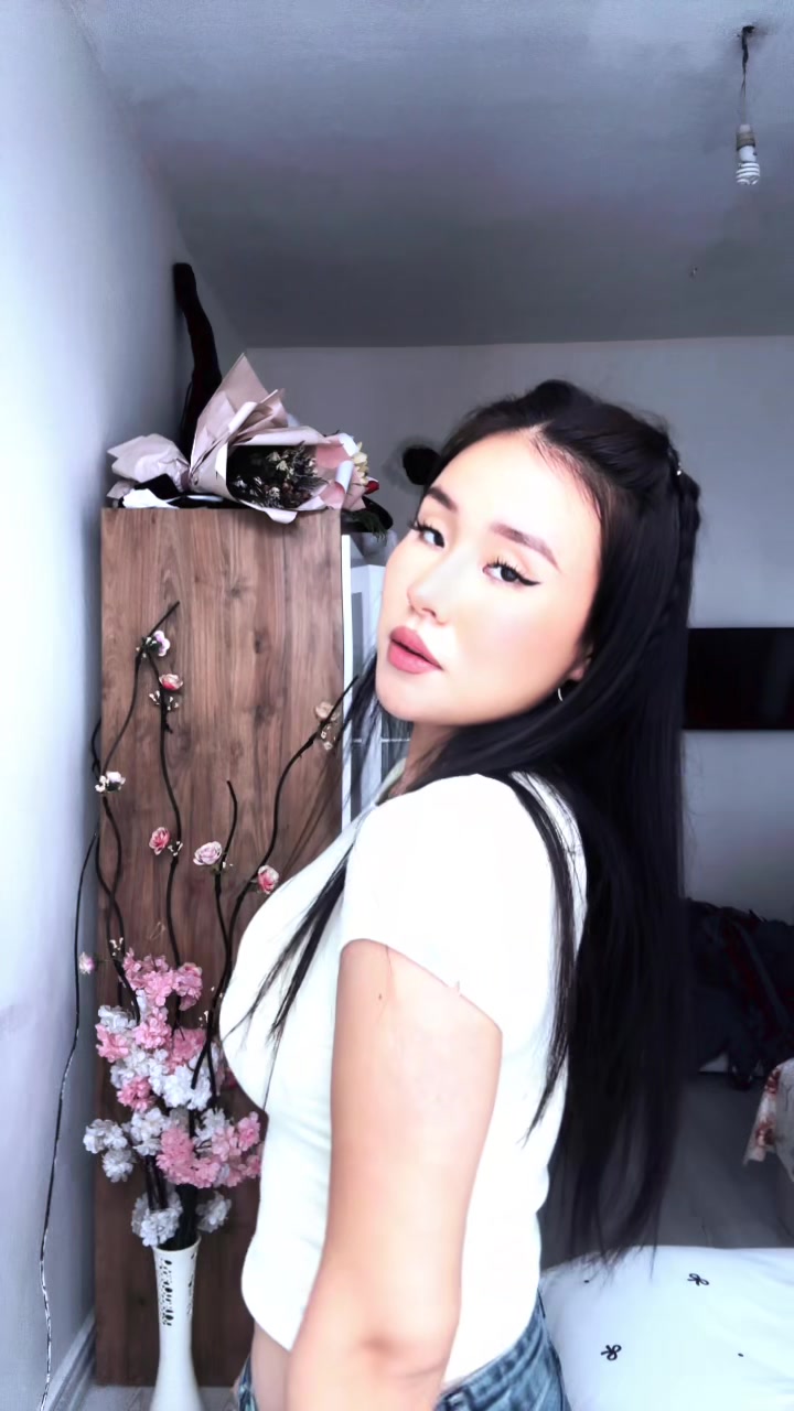 @𝐀𝐲𝐥𝐚🐈&zwj;⬛