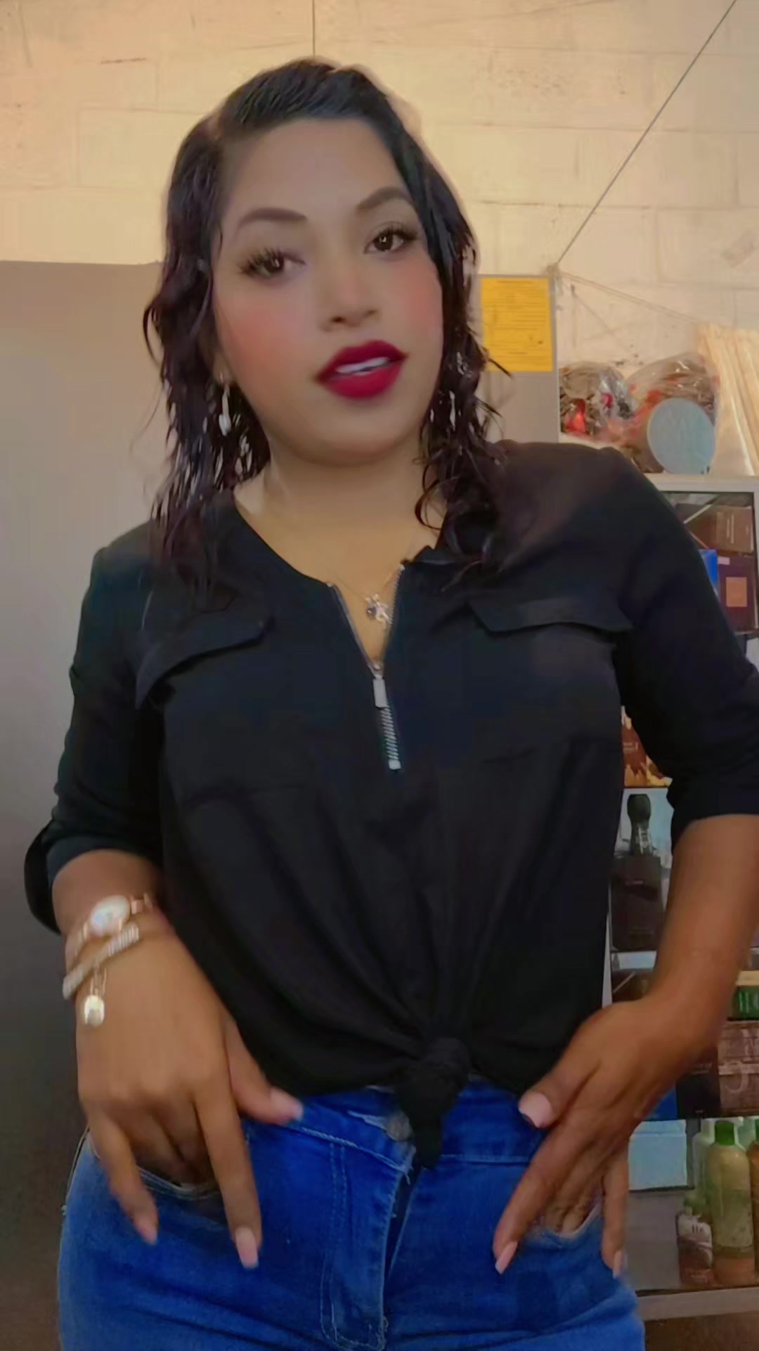 @R. Hernández