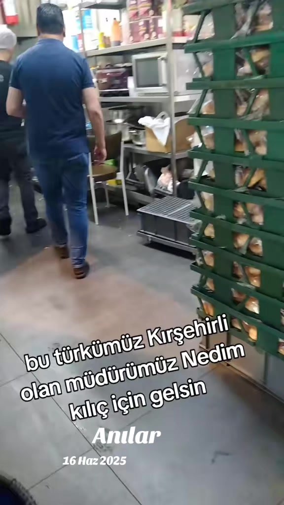 @her yüzüne gülene dost sanma