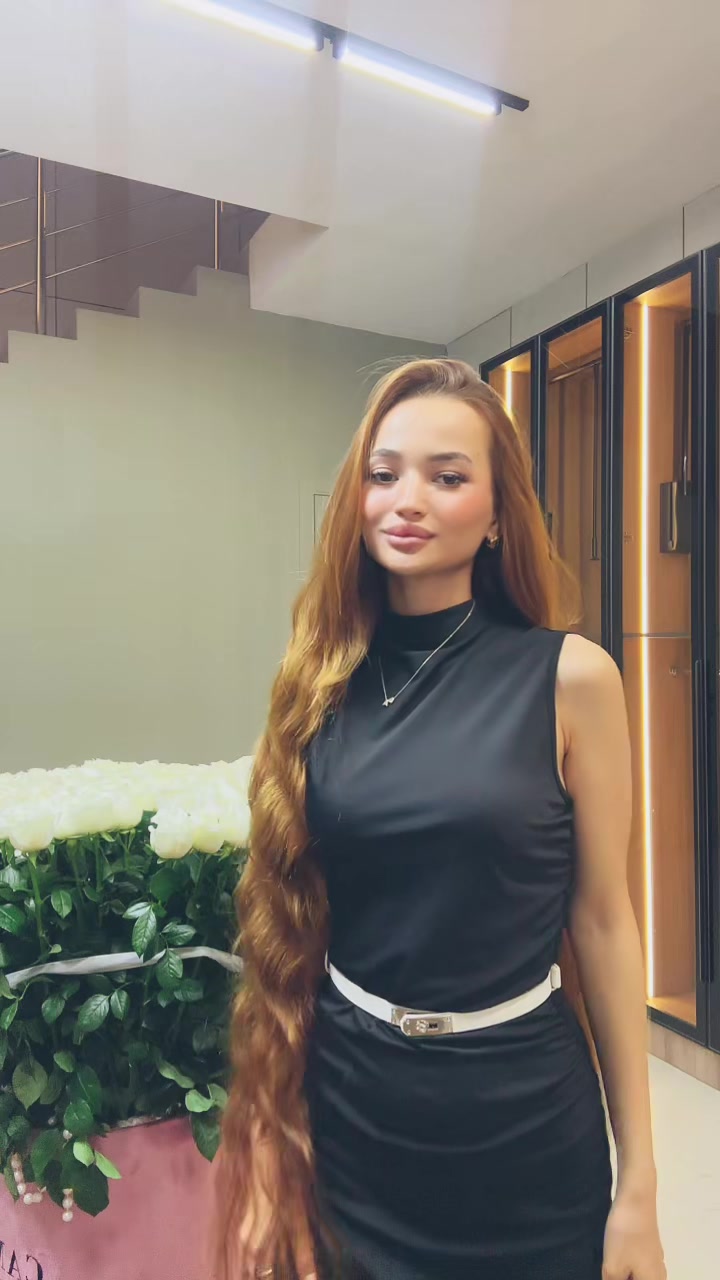 @anelaaxx