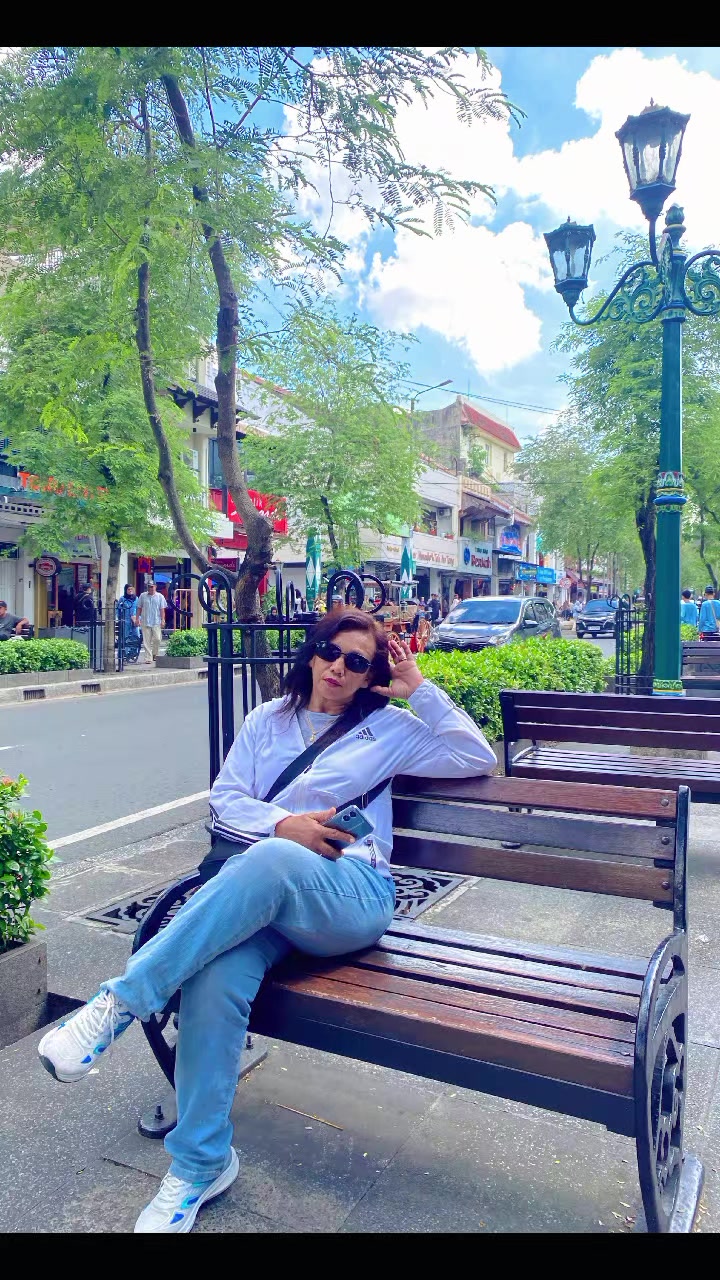 @Nanik M 🇲🇨