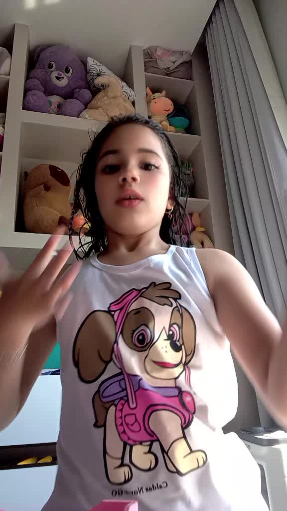 @Valentina Fernandes
