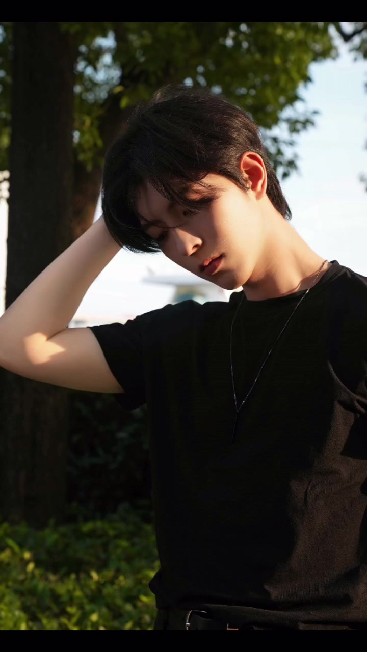 @LinhLinh 龚俊🍊张哲瀚 ❤️051129💙